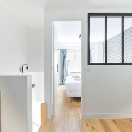 Апартаменты Duplex De Charme Proche De L'opera Garnier Париж